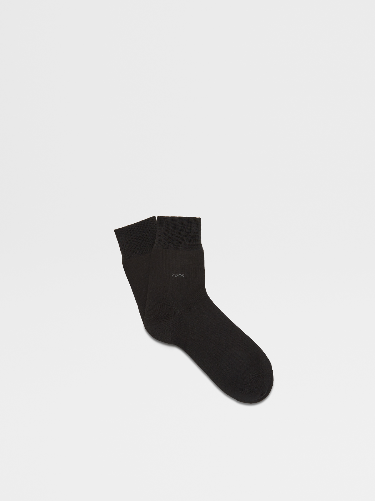 黑色莱赛尔混纺面料日常 Triple Stitch™ 中筒袜